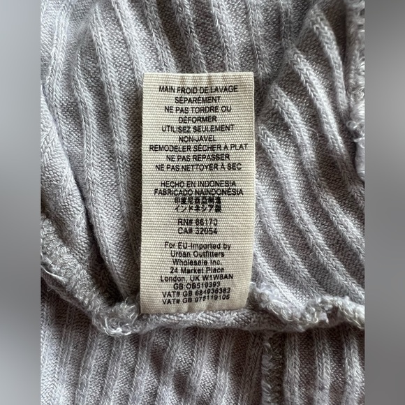 FREE PEOPLE We the Free Size S Ribbed Cowl Neck Gray Tunic Top Split Back Boho - Picture 13 of 14